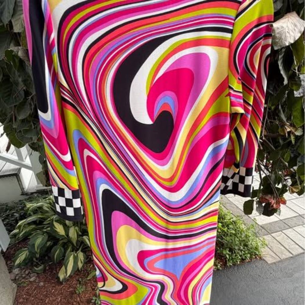 🔥 Tiana B. Size XS
Psychedelic Swirl Print Dress 🔥Excellent Condition